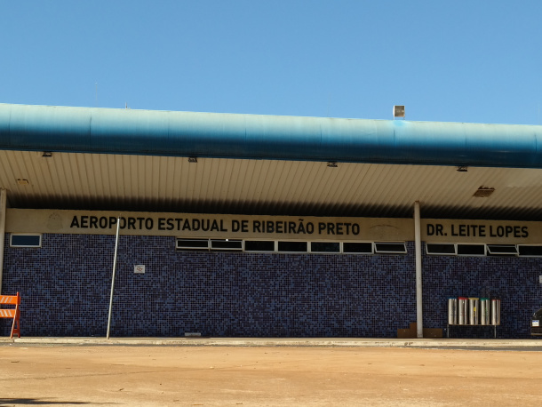 Aeroporto Leite Lopes Revista Piloto Ribeirão