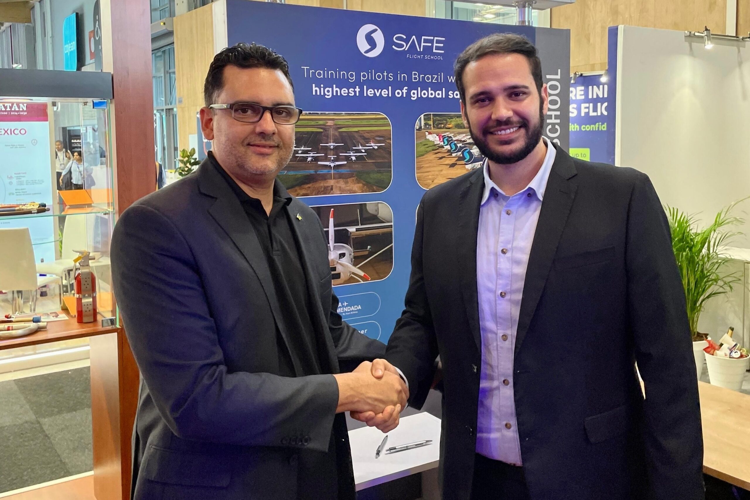 Azul Fidelidade, em parceria inédita na aviação, vai permitir que Clientes comprem horas de instrução de voo em pontos