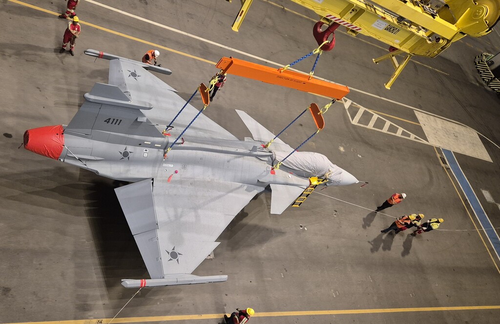 Aeroporto Internacional de Navegantes recebe mais um F-39 Gripen