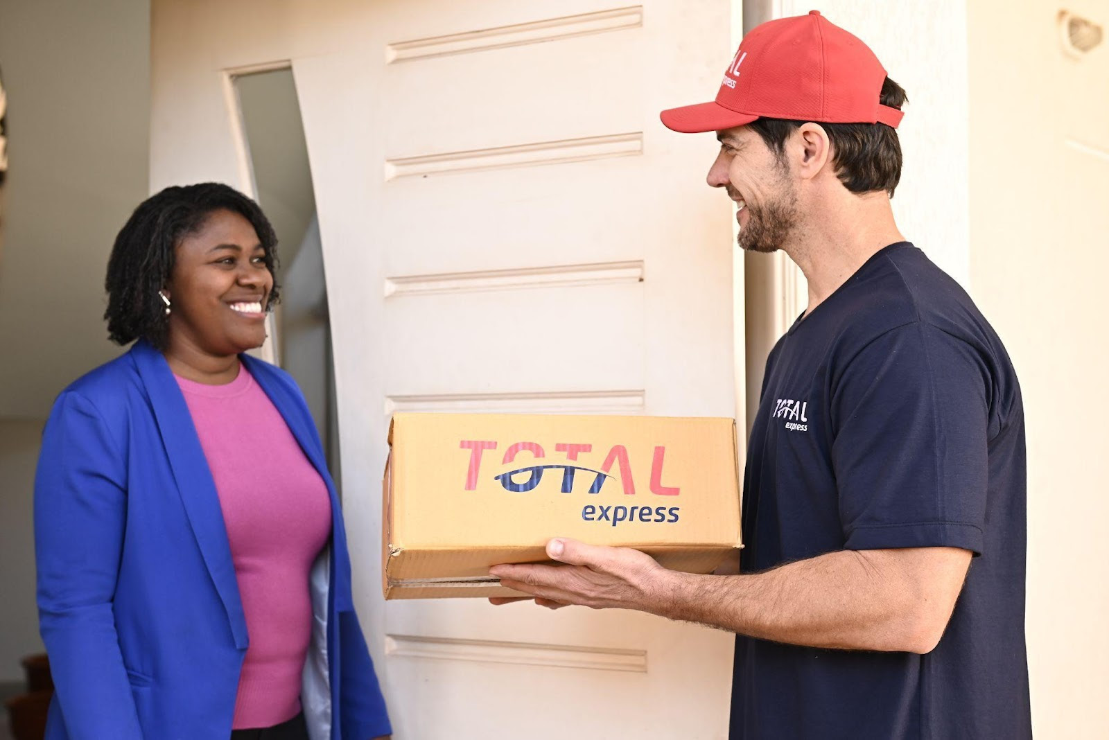 Total Express amplia cobertura logística e reduz prazos de entregas em mais de 4.500 municípios