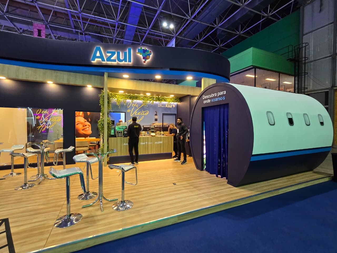 Azul e Azul Viagens marcam presença na 52ª edição da ABAV, no Rio de Janeiro, com foco na alta temporada
