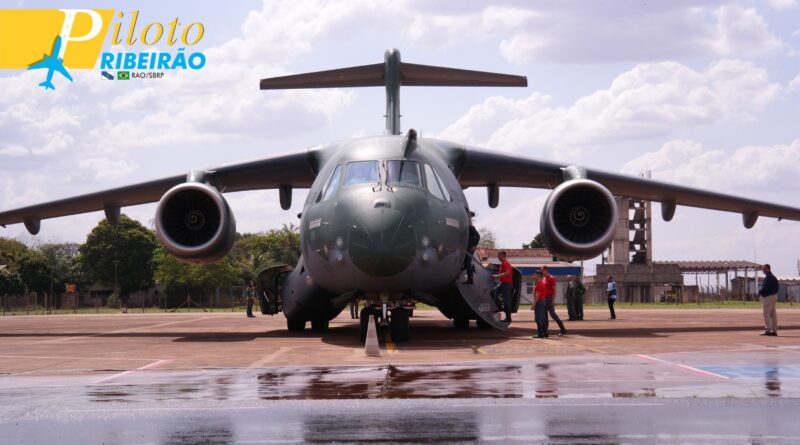 Kc390 por Adriano Moura Buzeli
