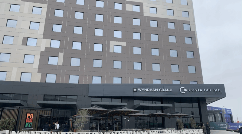 Wyndham Grand Costa